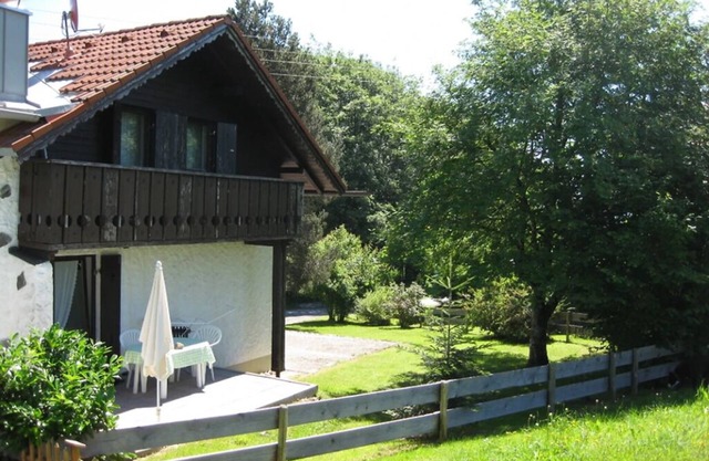 Gemütliches Ferienhaus mit 4 Schlafzi. Kaminzi. Terrasse. 5 Min Fahrt zum Alpsee