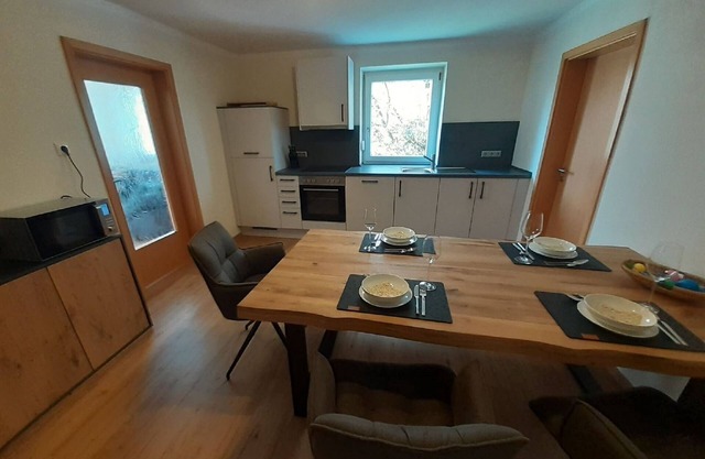 Gemütliche Ferienwohnung für bis zu Fünf Persone mit Terrasse