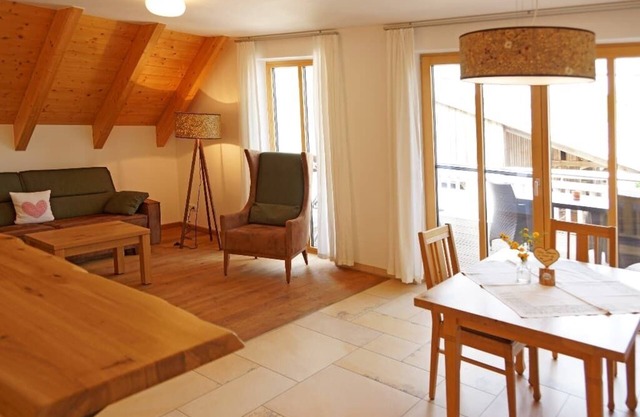 Gemütliche Ferienwohnung mit Balkon und Abendsonne