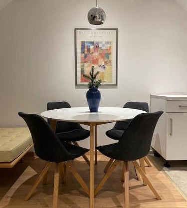 gemütliche Wohnung, tolle Lage, auch für Messe