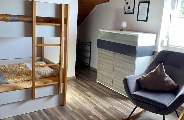 Gemütliches Ferienhaus für bis zu 10 Personen mit Garten, Terrasse, Grillmöglichkeit und Feuerstelle