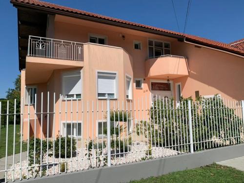 Gemütliches & geräumiges Apartment mit Balkon