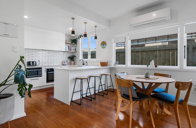 Gem on James - Two Bedroom House Close to the CBD