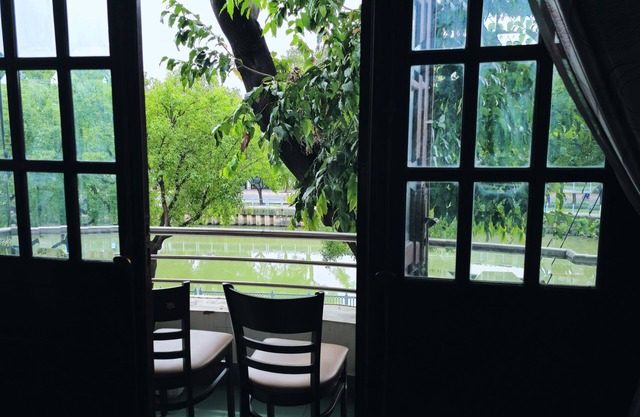 Gem,s House- Balcony with Riverside View