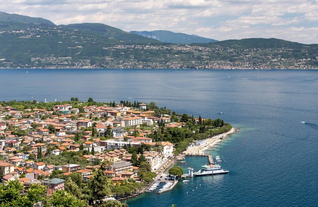 Gemma -Hilly area- relax with view lake, Toscolano Maderno, Italy