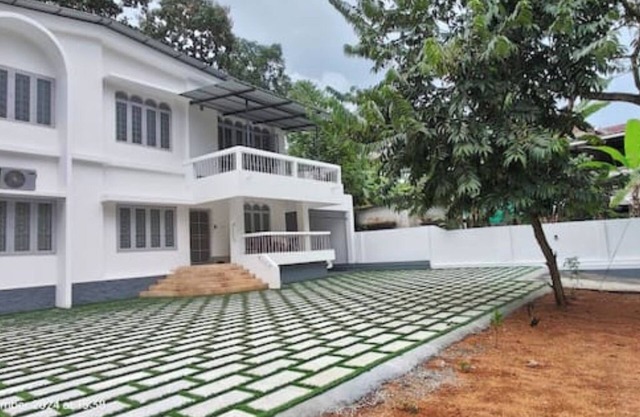 Genesis spaces AC upto 4 guests Kottayam