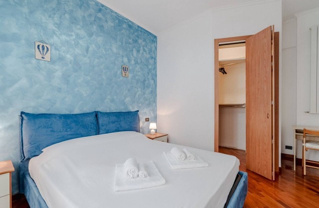 Genova bright apartment near the beach