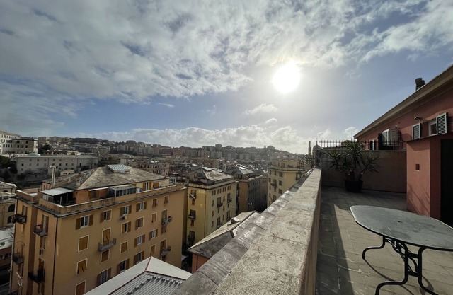 Genova: la Libertà Dell'attico