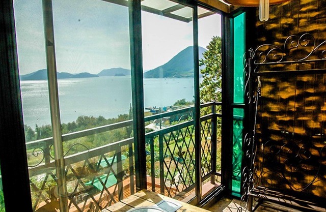 Geojedo Santa Monica Pension