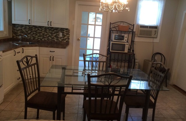 Georgian Bay Cottage - 3 bedrooms - 1.5 hrs from Toronto
