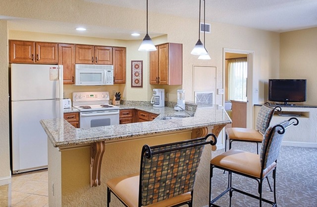 Georgous Property Close to Disney World {available April 9 through 14 ONLY}