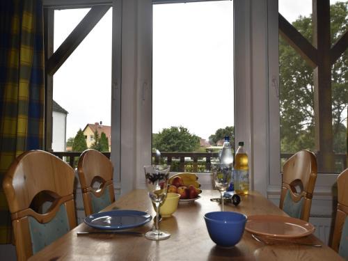 Geräumige Ferienwohnung in Boddin mit Garten, cleaning included