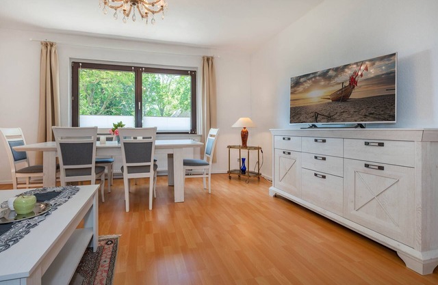 Geräumiges Ferienhaus in Ländlicher Idylle mit Stellplatz, Wlan und Terrasse