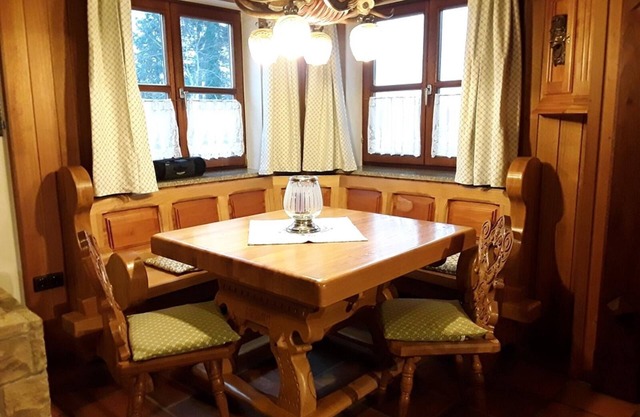Geräumiges Ferienhaus für bis zu Fünf Personen mit Kaminzimmer