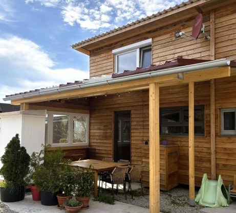 Geräumiges Tiny Haus für 1 bis 8 Personen mit Infrarotkabine