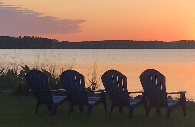 Get away to beautiful Caney Lake!
