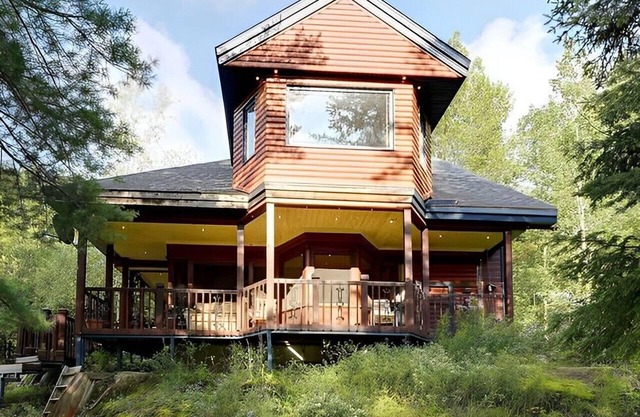 Get lost in Mille-Isles Cozy rustic chalet Lost in the nature