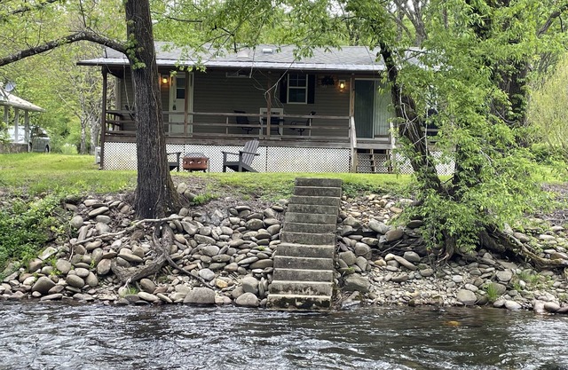 Get “Outta the Norm” in Bryson City, NC, Creekside