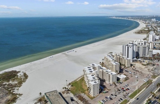 Get your Beach On! Sandarac A211 at DaBeach: 2/2 private condo (sleeps 6) Direct Beachfront complex
