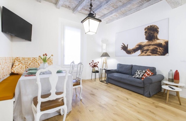 GetTheKey San Vitale Apartment