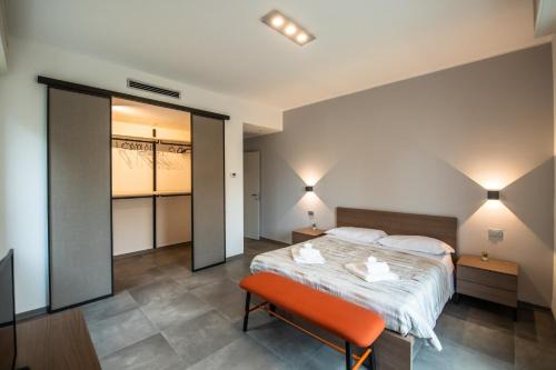 GG12 Parma Comfort & Parking Suites