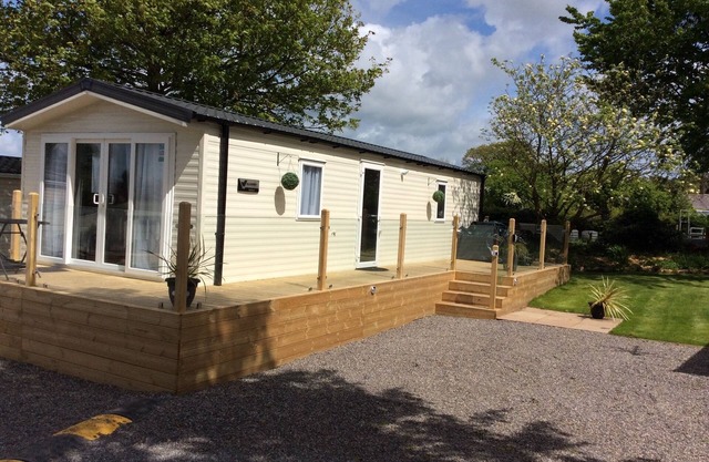 Gilcrux - Solway Firth 2-Bed Cabin, Pet Friendly