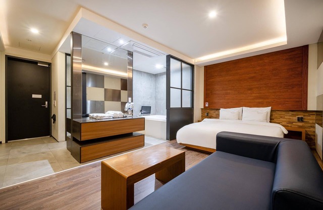 Gimhae Eobangdong Arietty Hotel A