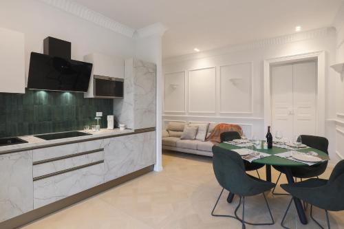 Gioberti's Apartment - 100 sqm - 2 Bedrooms and Free Private Parking in the Center