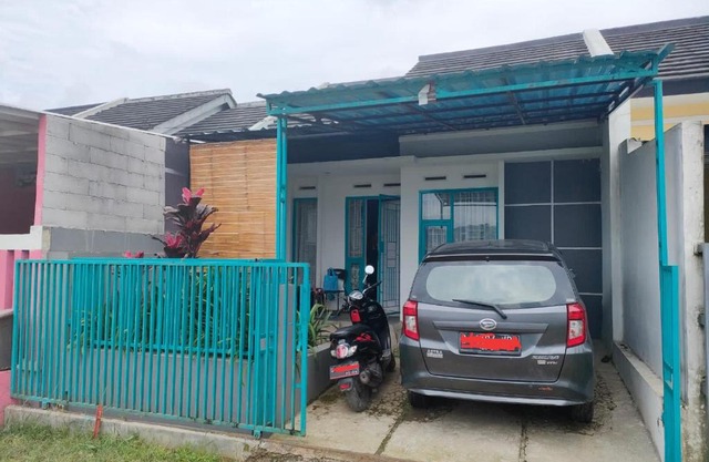 Giri Home & Travel
