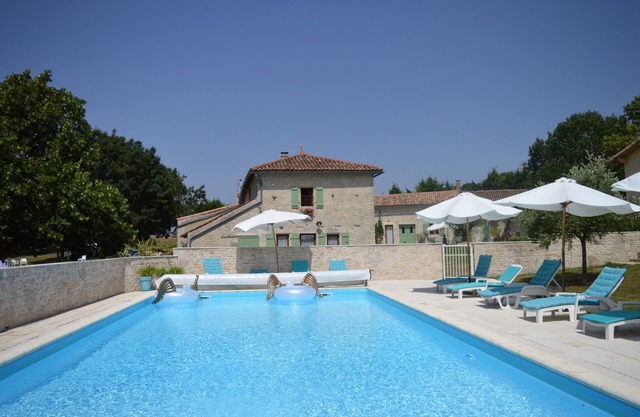 Gite 2A Le Mignon for 7 people in a complex of 6 gites with swimming pool.