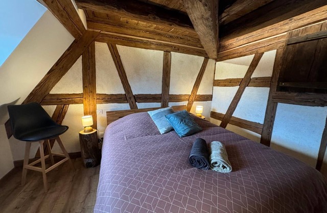 Gite for 7 people in the heart of the wine route in a medieval village.