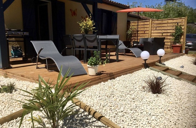 Gîte in the heart of the Périgord Noir in a large, wooded park, in a peaceful setting.