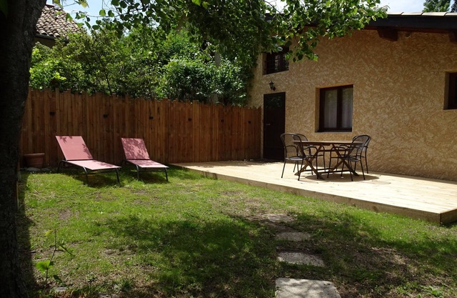 Gite Idéal Pour des Vacances au Calmes en Pleine Nature Avec Piscine