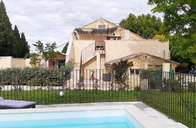 Gite in Provence ideal large family 12 people