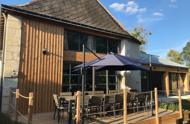 Gite l'Hermine, 15 pers, heated indoor pool, RDC PMR, enclosed garden