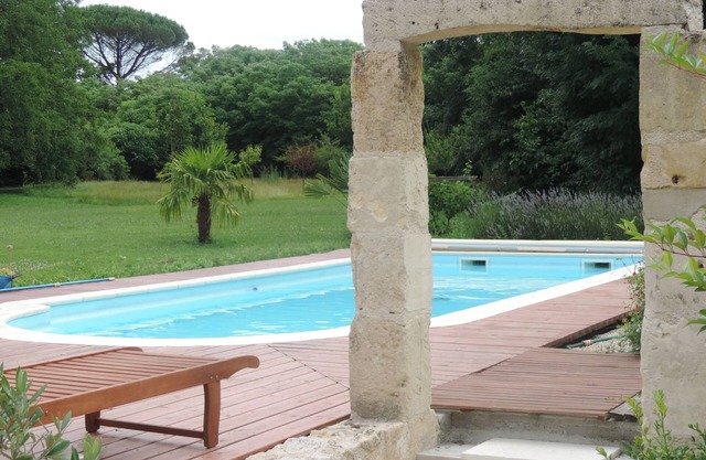 Gite "la vergnassade" the quiet of the countryside in Bergerac with swimming pool access