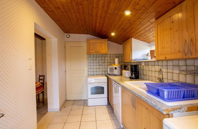 Gite Rouffignac-Saint-Cernin-de-Reilhac, 2 bedrooms, 4 persons