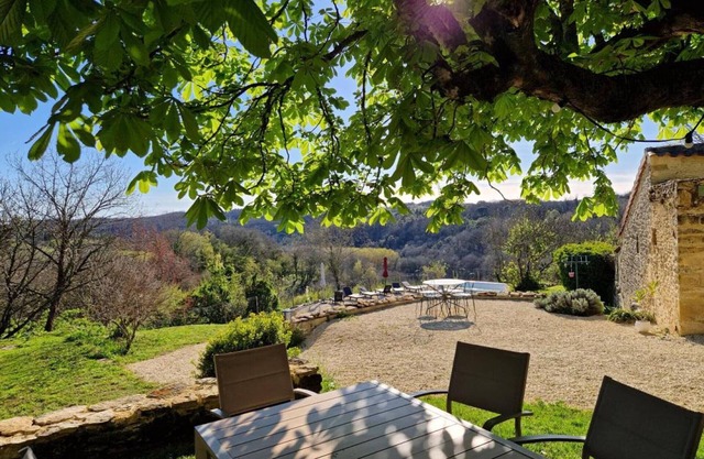 Gite Saint-Crépin-et-Carlucet, 3 bedrooms, 6 persons