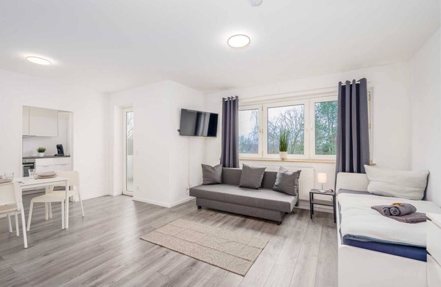 Gla01 - Schönes Apartment mit Balkon in Gladbeck, 40 qm, 1 Zimmer, Max. 3 Personen