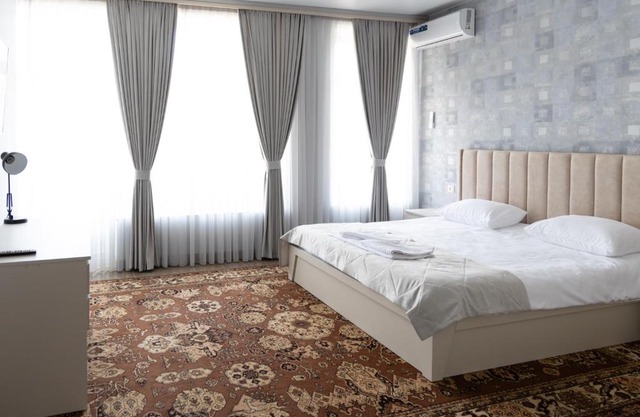 Gladzor Hotel