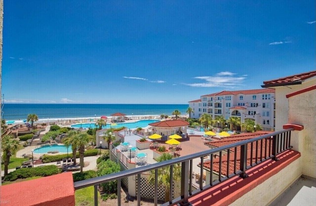 Glamorous 2 Story Beachfront Condo on Topsail Island
