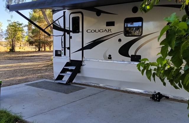 Glamorous camping in a beautiful like new 24' Cougar near Death Valley.