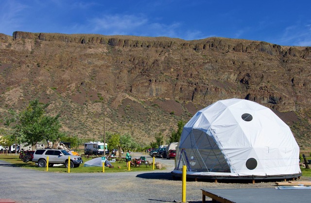 Glamping Dome at Blue Lake in Coulee City (site 44)