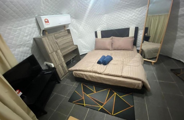 GLAMPING