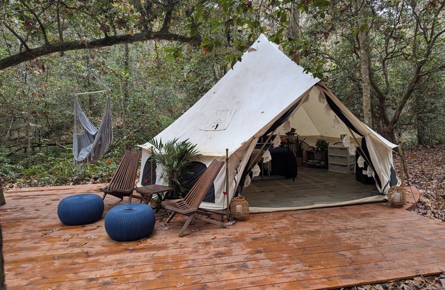 Glamping Retreat in North Georgia Mountains, Fully furnished, With AC