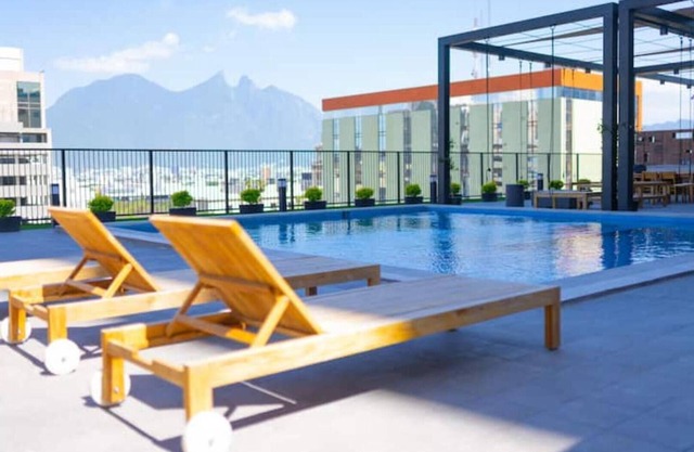 Glamuroso 2BR Apt King Size con Piscina + Estacionamiento Gratuito