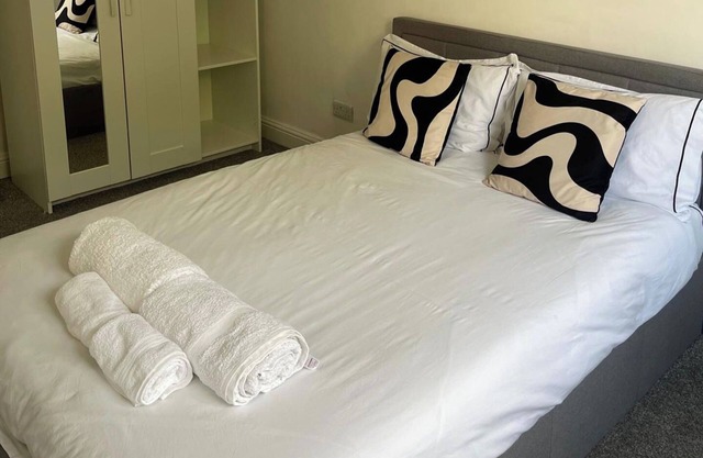 Glasgow City Apartment with 2 Bedrooms