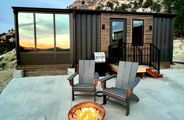 Glass Star Gazing Bedroom Cabin Near Zion & Bryce