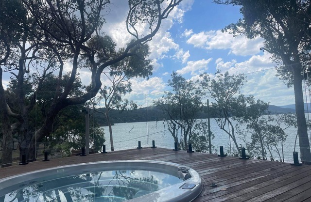 Glasshouse at Lake Eildon
