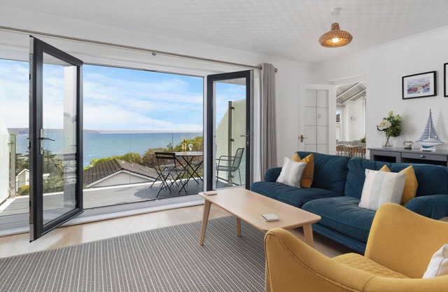 Glen View - Panoramic Sea Views